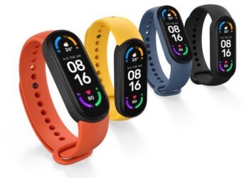 So sánh vòng đeo tay thông minh Xiaomi Mi Band 6 và Mi Band 5